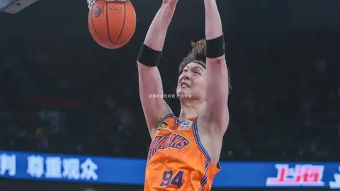 亨利亲临见证！阿森纳与热刺巅峰对决，今夏冠军悬念，精彩不容错失！